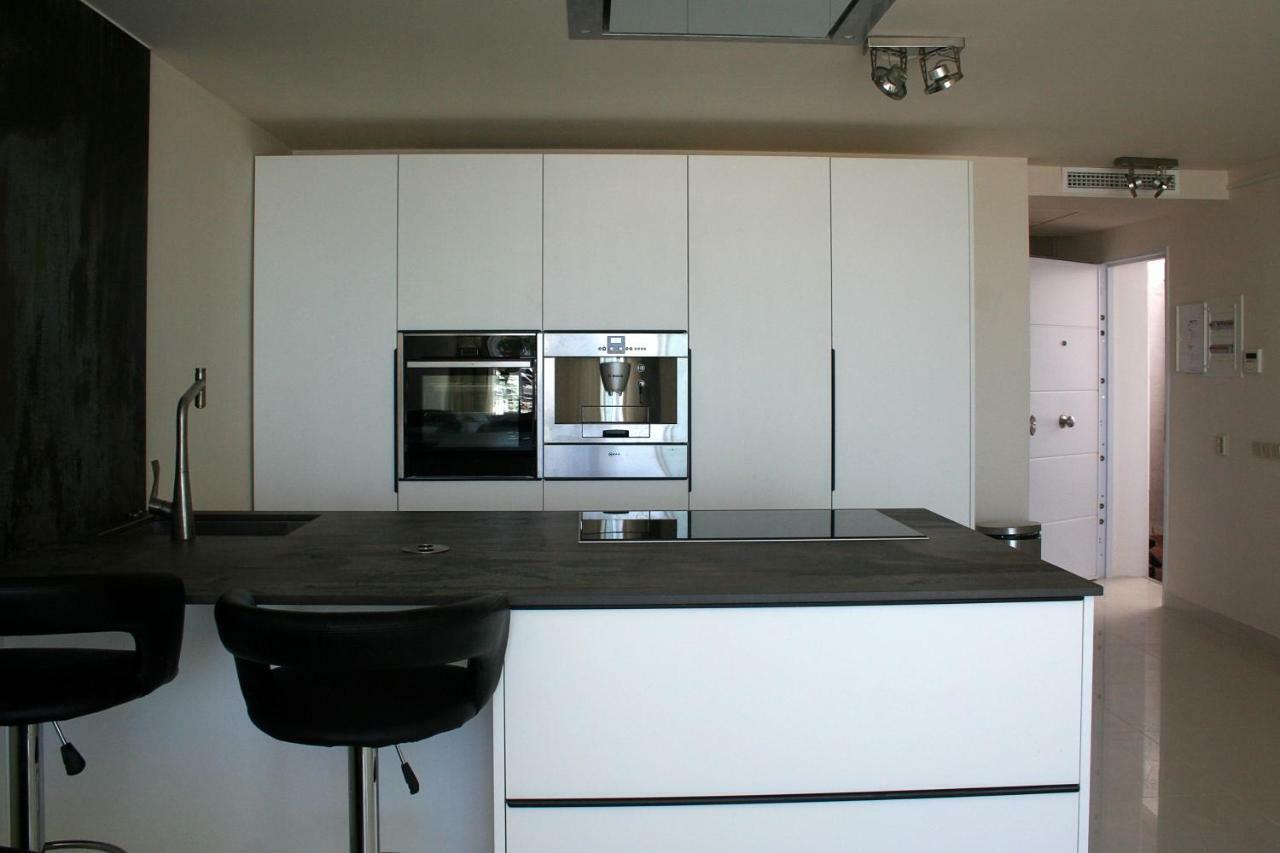 Apartmán Front Port Line Sleeps 6 Marbella Exteriér fotografie
